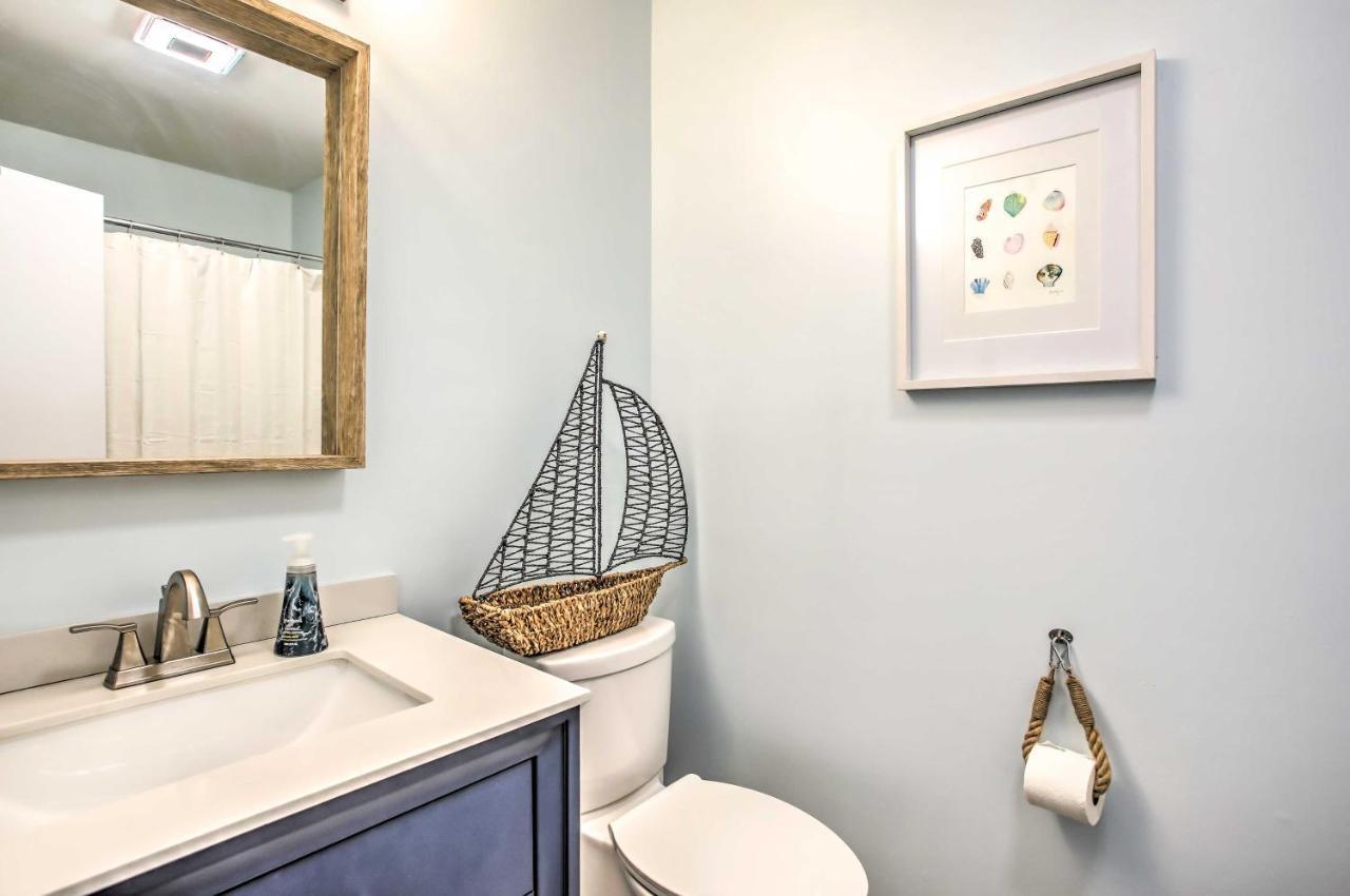 Coastal Oasis With Decks Walk To Holden Beach! Extérieur photo